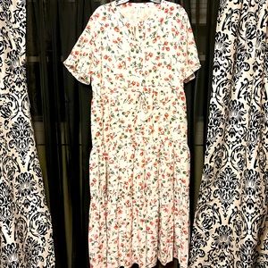 NWT Llove plus size, floral dress.